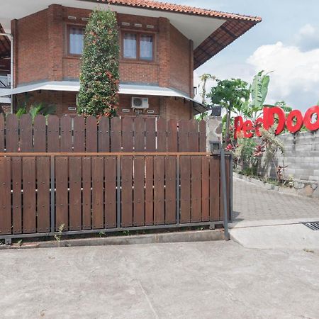 RedDoorz Plus near Dago Pakar Bandung Exterior foto