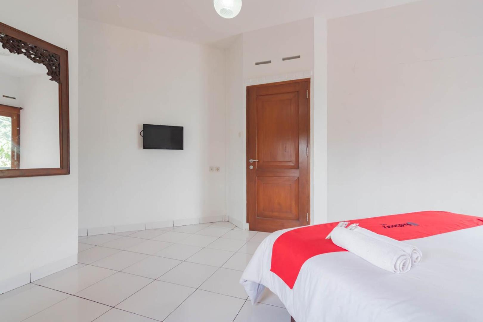 RedDoorz Plus near Dago Pakar Bandung Exterior foto
